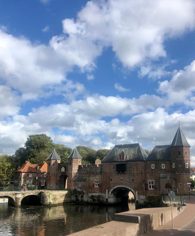 Modern Genieten In Oud Binnenstadspand Amersfoort Eksteriør bilde